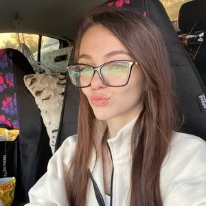 Meet your Posher, Kait